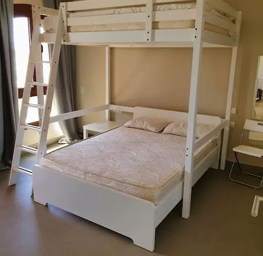 Brand New Waterfront Sabina Ground Floor *