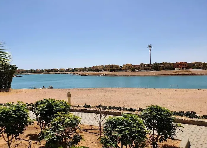 Brand New Waterfront Sabina Ground Floor Apartment *